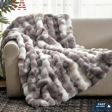 Bubble Shape Faux Fur Throw Blanket Cozy Luxe Soft Plush Fabric Warm Comfort New