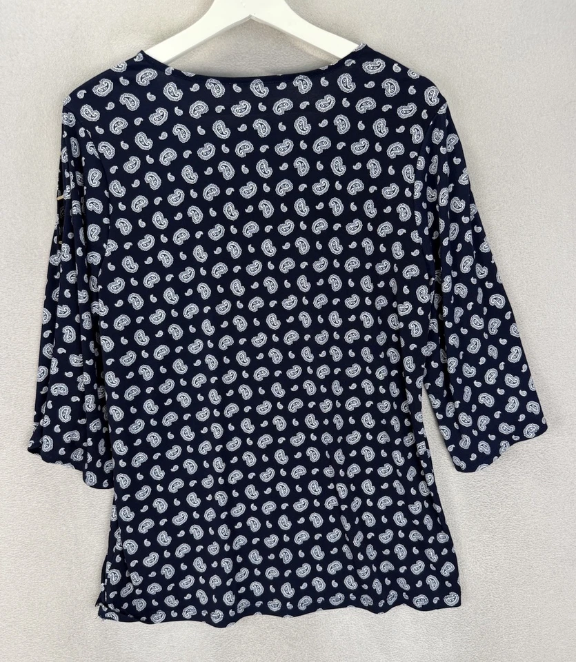 Michael Kors Women’s Sz M Blue & White Paisley Prints Peek A Boo Sleeve Blouse - Image 2 of 4