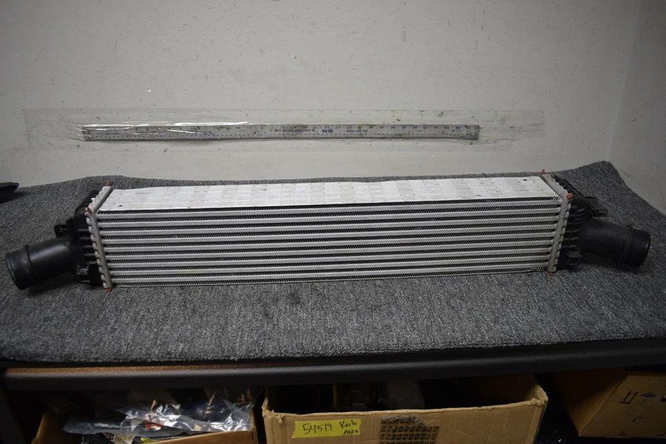 AUDI A4 2009-2013 INTER COOLER OEM de fábrica Foto 2 de 4