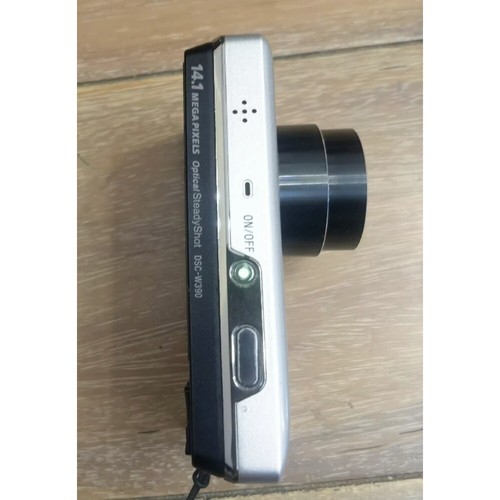 Sony Cyber-Shot DSC-W390 14.1MP CCD Vintage Digital Camera -Silver 90% new - Picture 10 of 12