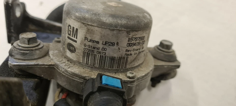 Bomba de vácuo de freio auxiliar Cadillac CTS 2008-11 FABRICANTE DE EQUIPAMENTO ORIGINAL 15797569  - Imagem 2 de 4