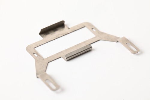 Fleischmann H0  Signalhalter Blech für  Messinggleis  (282247) | Zustand: Gebraucht
