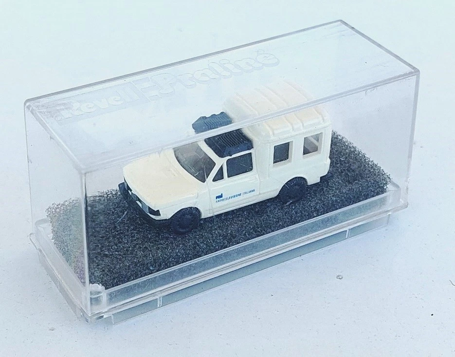 Praline 1:87 - #80100 - Fiat Fiorino Panorama RAI - Immagine 2 di 2
