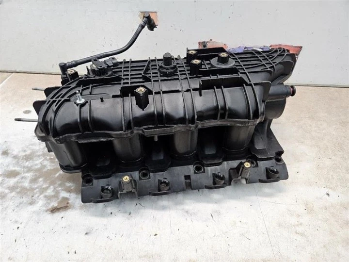 2009-2018 Silverado,Sierra,Suburban,Tahoe Intake Manifold  6.0L 6.2L W/Warranty - Image 2 of 4