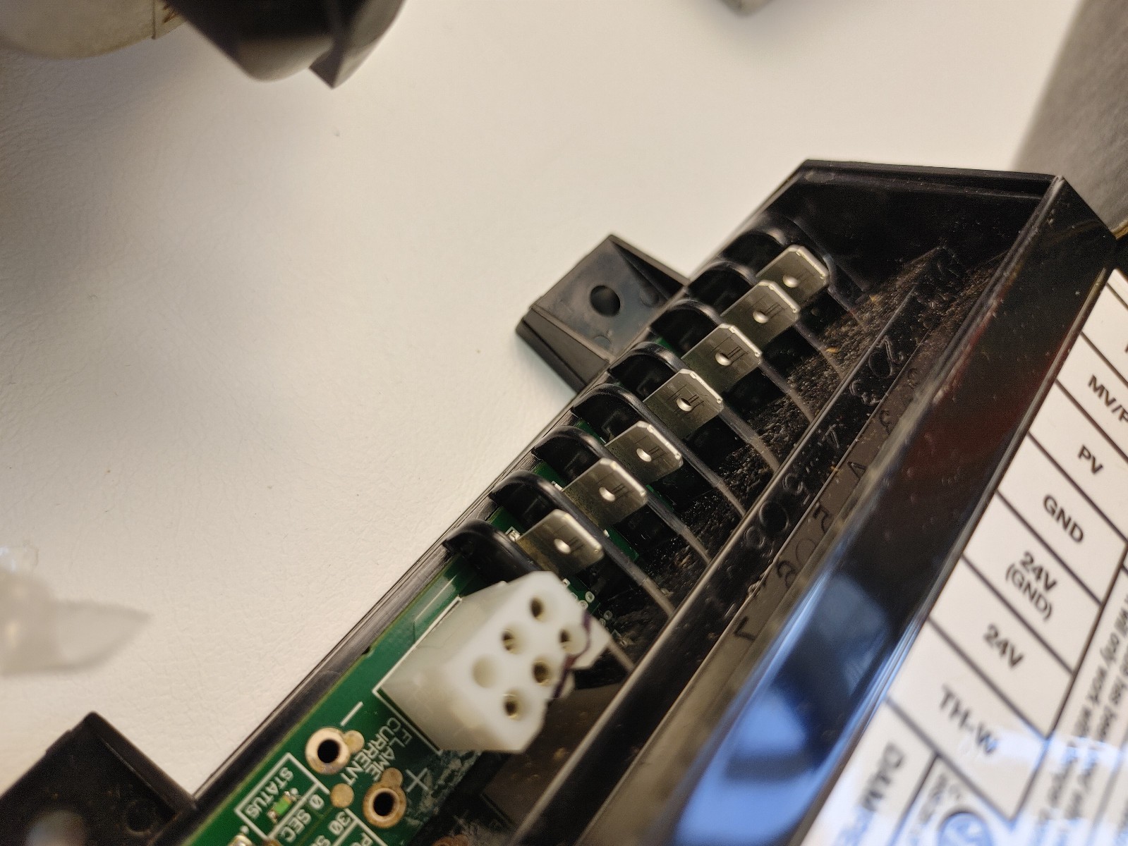 HONEYWELL Y8610U6006 UNIVERSAL INTERMITTENT PILOT IGNITION CONVERSION KIT