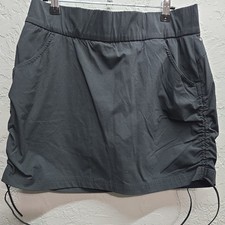 Columbia Omni-Shield Black Skort Women  s Large Built-In Shorts Active Skirt
