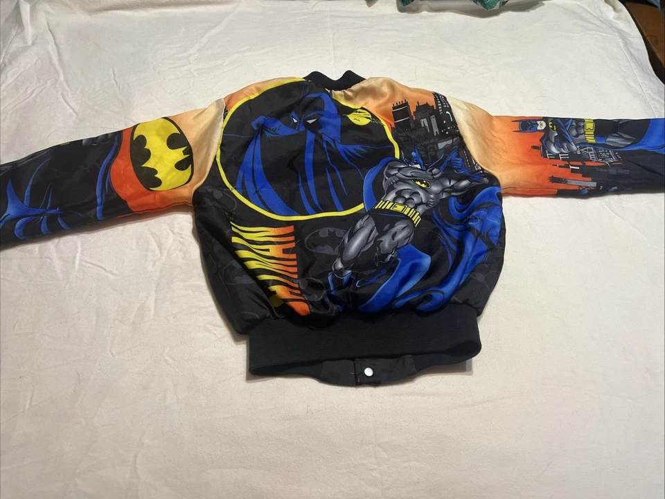 Chaqueta Batman Juvenil Línea Tiza De Colección 10/12 con Bolsillos DC Comics Foto 4 de 4