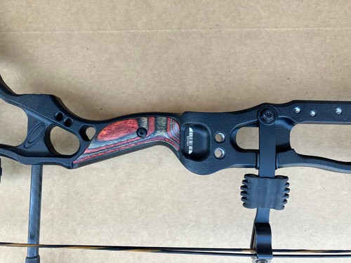 Left New Old Stock Bowtech BT-X 28 60lb Compound Bow 25.5-28 draw needs string - Imagen 7 de 7