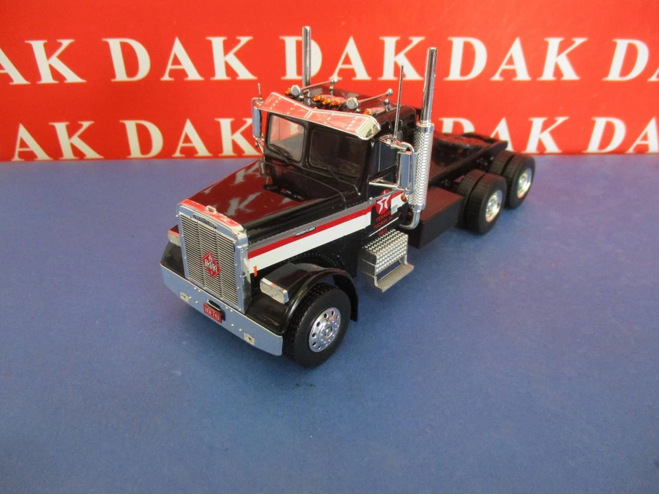 Die cast 1/43 Modellino Camion Truck Freightliner FLC 120 64T Cisterna Texaco - Immagine 2 di 4