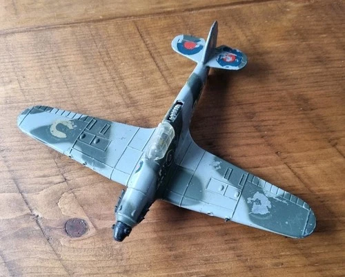 DINKY TOYS HAWKER HURRICANE PLANE MKII ~ Vintage