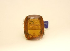 Anello Raselli Fausto in oro 18 kt. con grande topazio naturale e diamanti