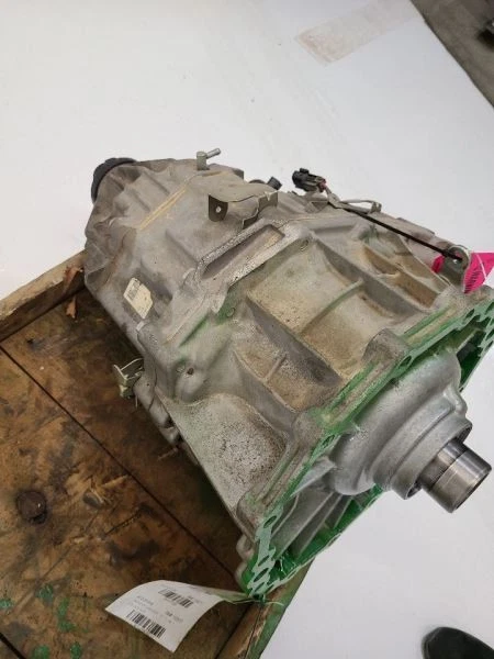 2008-15 NISSAN ARMADA Transfer Case  - Image 4 of 4