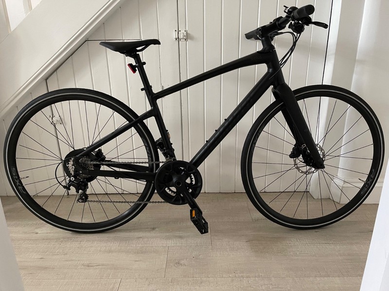 Specialized Sirrus 4.0 Hybrid Bike 2024 in Black (size is Small)