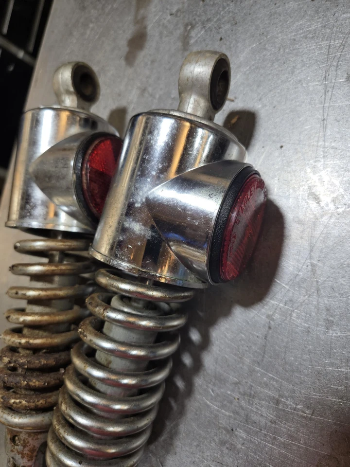 川崎 KZ1000 LTD 特别版后减震器!! 原始设备制造商!! — 第 2/4 张图片