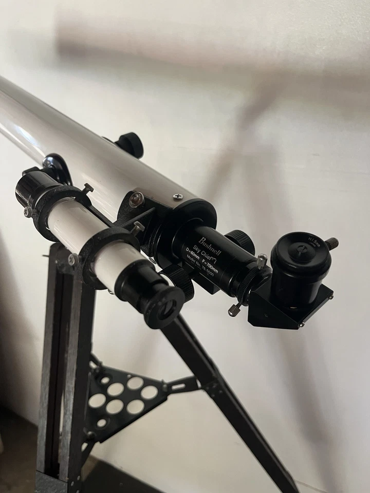 Telescopio Bushnell Sky Chief I de colección con trípode de madera - Modelo 78-5500 Foto 3 de 4