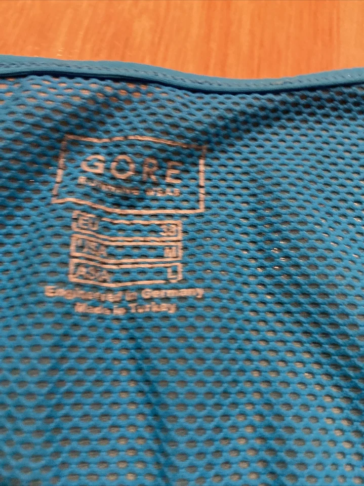 camiseta sin mangas gore running wear Foto 4 de 4