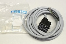 Festo socket with cable KMV-1-24-2.5 LED 30939 original packaging