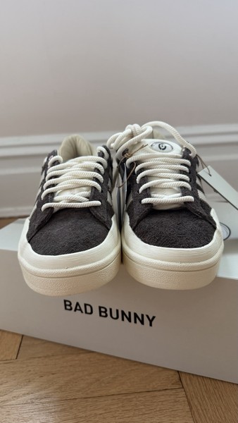adidas Campus x Bad Bunny Negro/Blanco Zapatillas Low Top con Cordones Nuevo con Caja 2