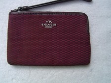 AUTHENTIC COACH OXBLOOD LEGACY JACQUARD CORNER ZIP WRISTLET 13311 VGC