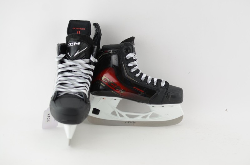 CCM Jet Speed FT 890 Ice Hockey Skates Junior Size 3.5 Regular (0702-2103)