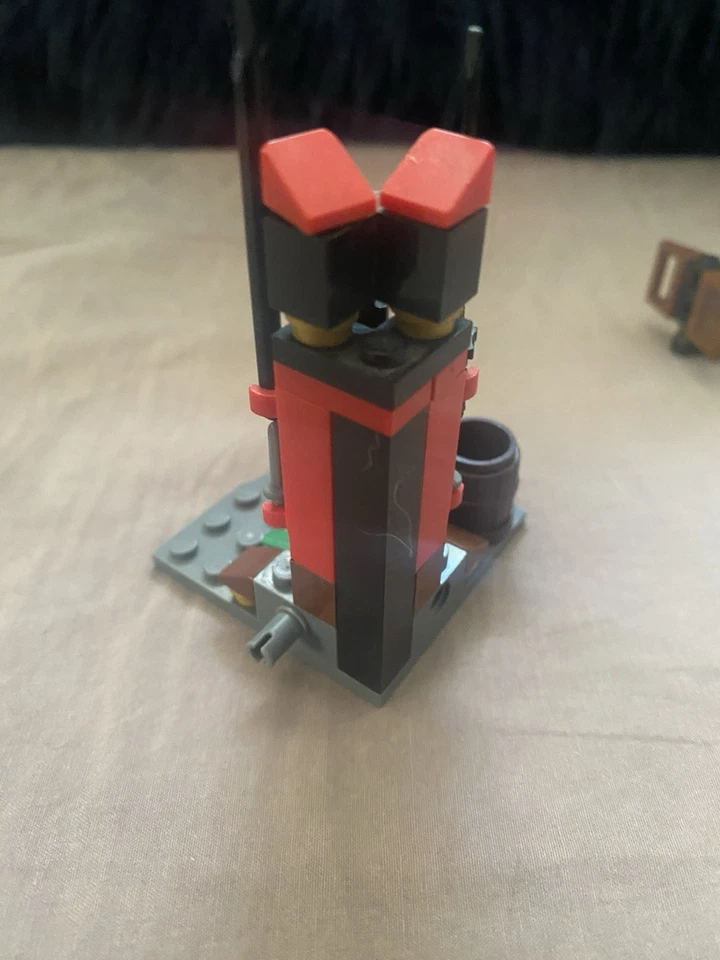 LEGO Ninjago 2516 Ninja Training Outpost, photo 2 of 5