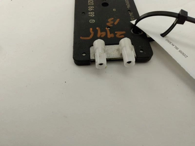 MERCEDES BENZ SLK 280 350 R171 Antenna Amplifier Stereo Splitter 05-11 - Image 2 of 4