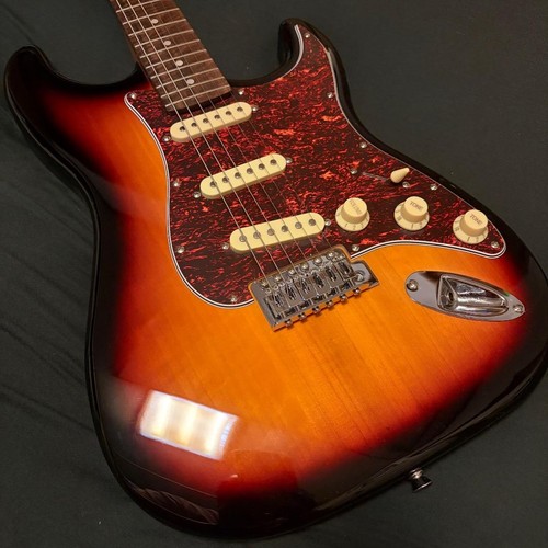 Eko Electric Guitar Stratotype Sunburst With Genuine Case