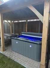 Outdoor Hot Tub Spa with multi colour LED Lighting options- well maintained