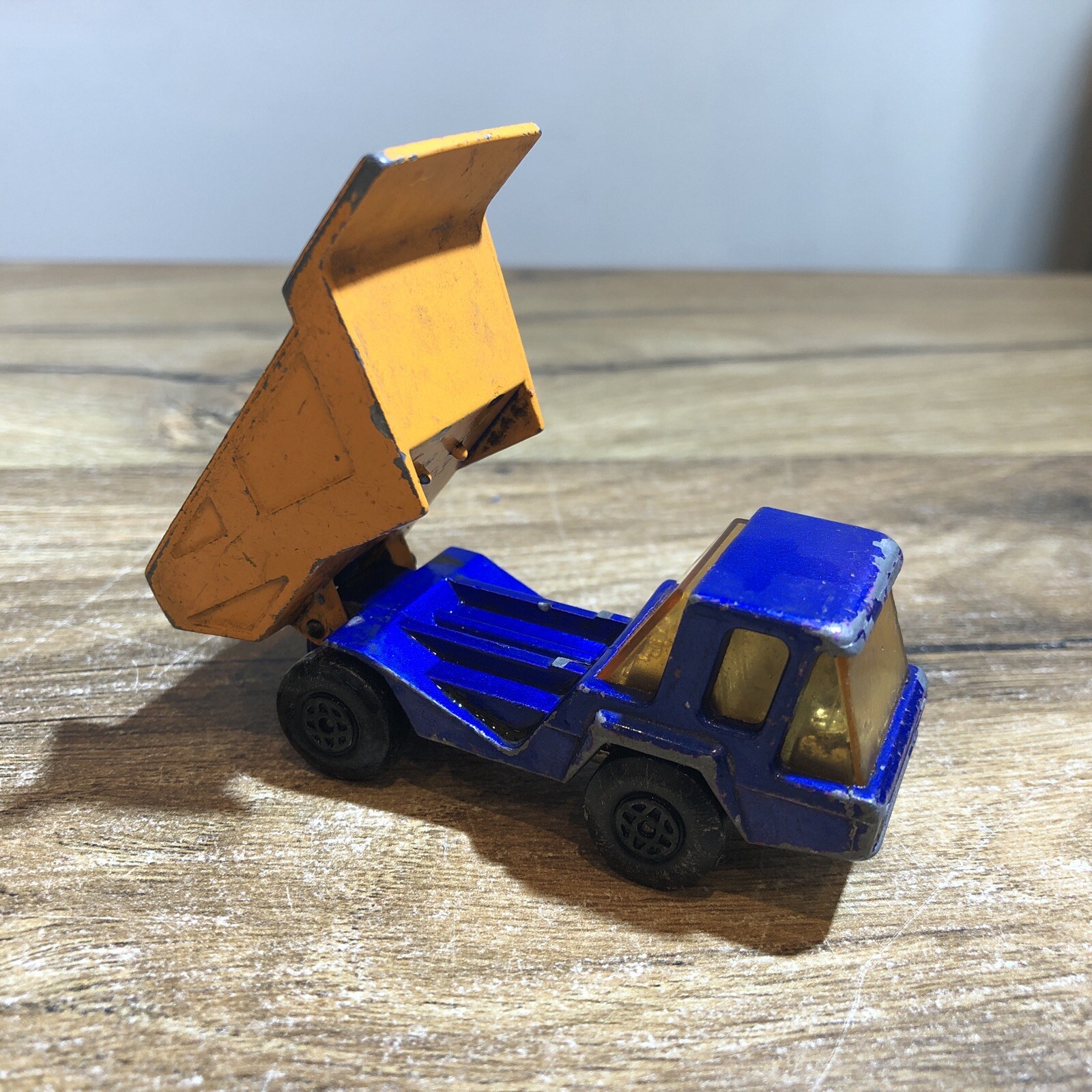 Matchbox 23f, Atlas Dump Truck - Free Price Guide & Review