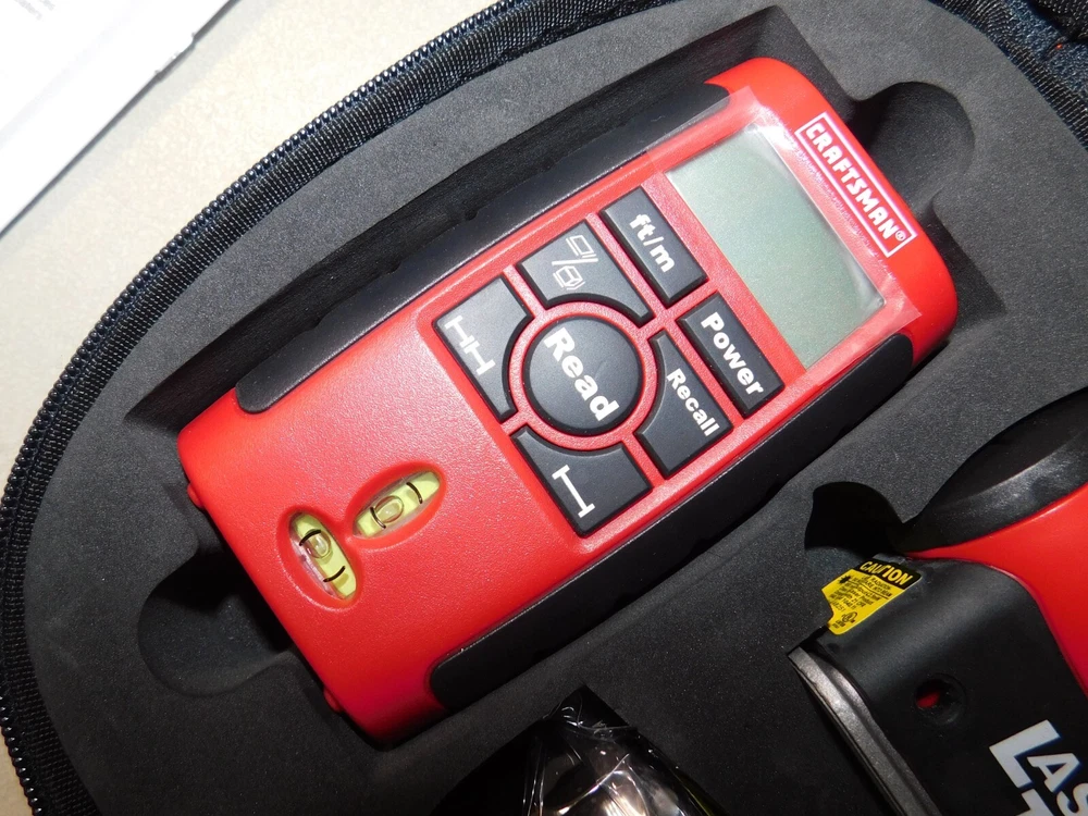 CRAFTSMAN LASER LEVEL TRAC COMBO KIT 4 N 1 MEASURING TOOL 9-48255 (EB94)