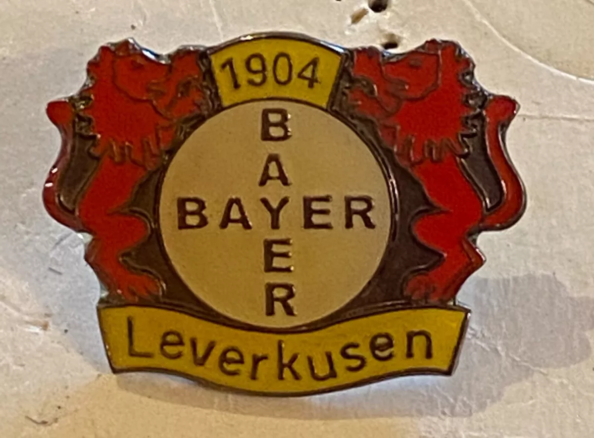 F.C BAYER LEVERKUSEN GERMANY SOCCER FOOTBALL TEAM PIN eBay