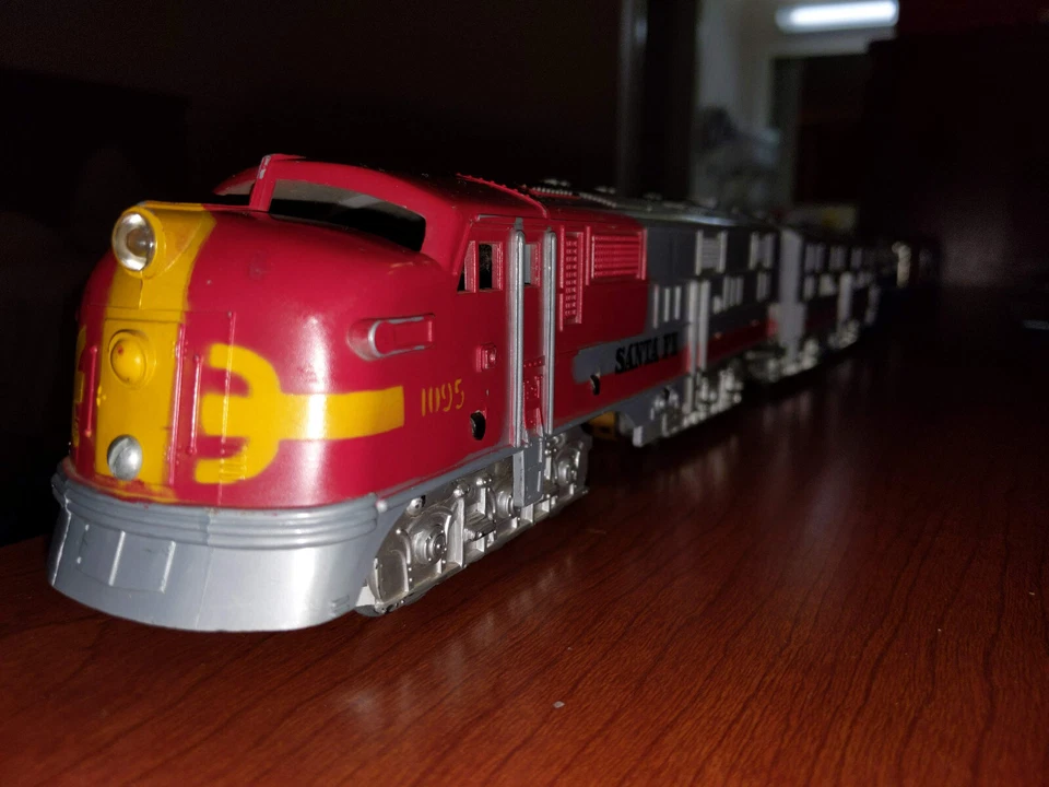 Vintage Marx Happi Time 7 pieces Electric Train O Gauge 1095 Santa Fe. - Image 3 of 4