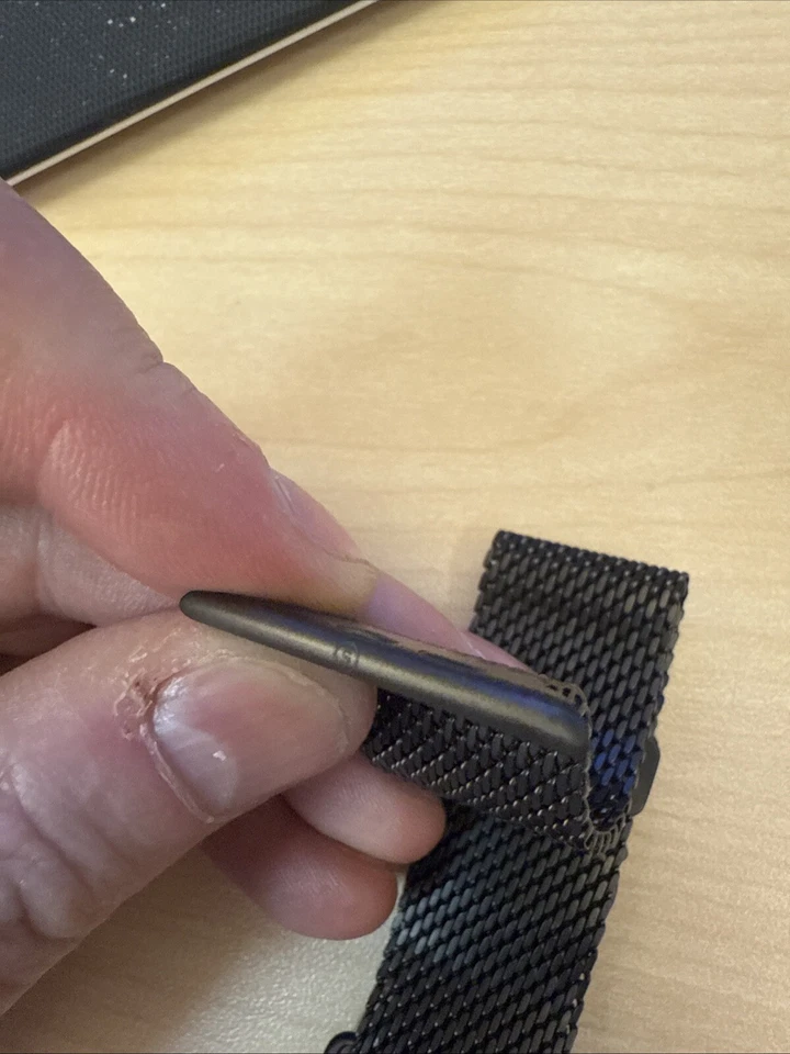 Apple Watch Ultra Titanio Lazo Milanés 49 mm (42/44/45) Original OEM Negro S Foto 4 de 4