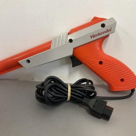 Nintendo NES Zapper Light Gun + Mario Bros Duck Hunt Game Blaster