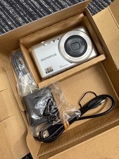 OLYMPUS VG-110 Silver Digital Camera Excellent Condition Accessories Included