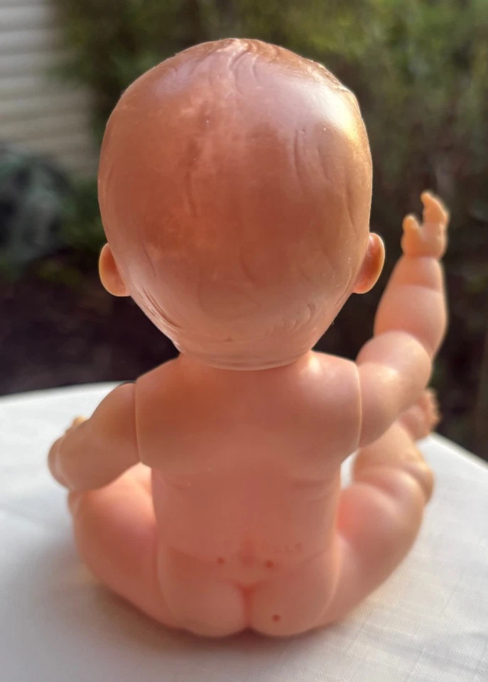 复古 1955 年 Vogue Painted Eyes Ginnette 婴儿娃娃 带婴儿床服装和毯子 — 第 4/4 张图片