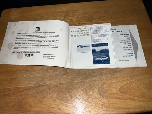 1969 ORIGINAL 2ND EDITION CORVETTE OWNERS MANUAL WITH 1/2 NEWS CARD. - Picture 10 of 10
