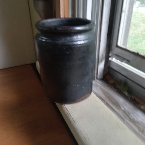 1860s SMALL STONEWARE JAR WITH DARK SLIP GLAZE HAND THROWN POTTERY - Picture 6 of 7