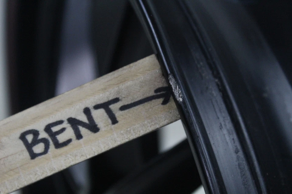 Llanta trasera de una cara 17 x 5,5 OEM Ducati Monster 1100 EVO 796 848 Foto 2 de 4