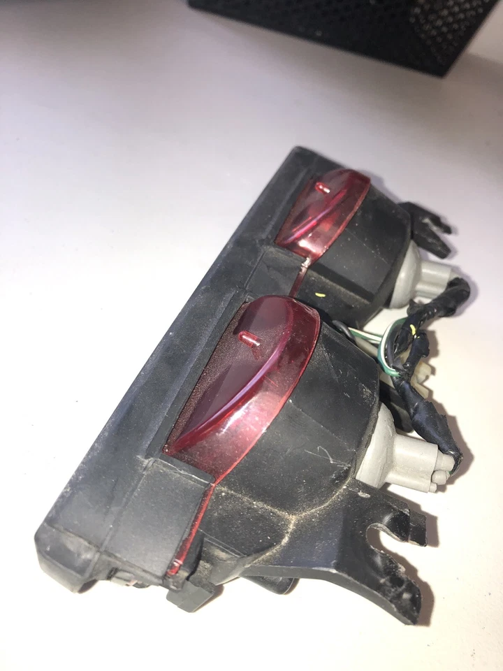 050-8375 Tercera lámpara de freno 88 89 90 91 HONDA CRX HO114 OEM Foto 2 de 4