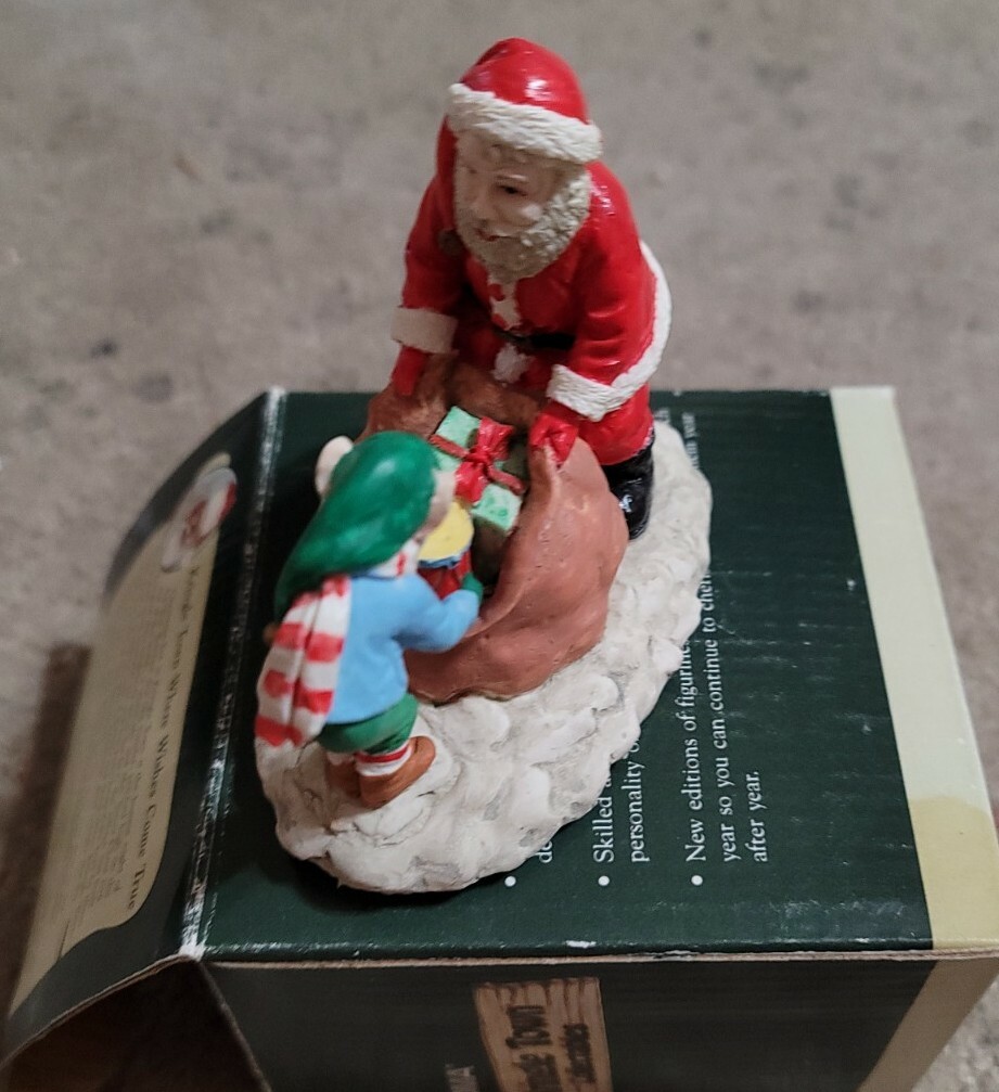 Noma Kringle Town Collectibles "Elf With Santa Claus" w/ Original Box