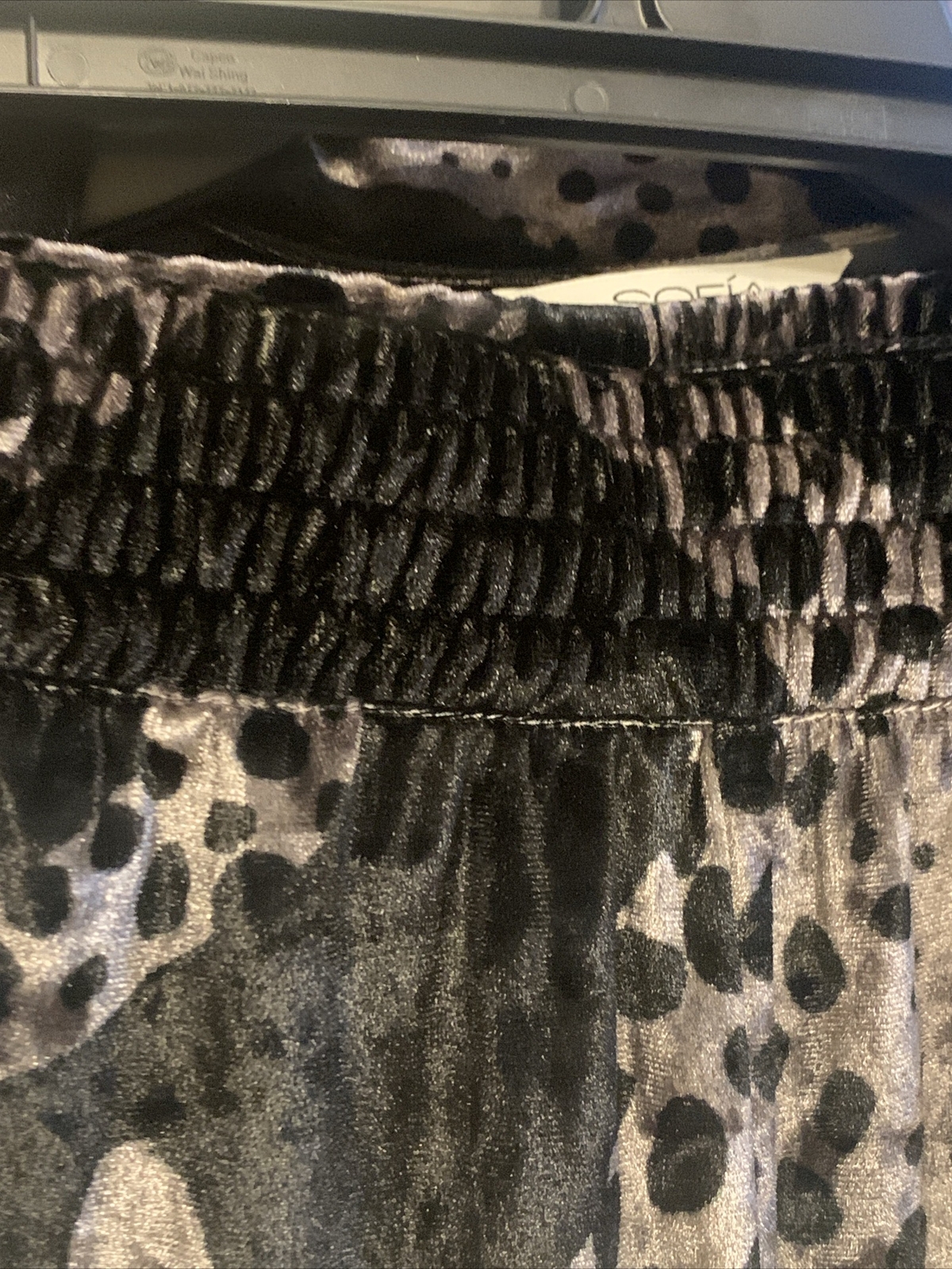 SOFIA INTIMATES Sofia Vergara Velour Pajamas Size… - image 14