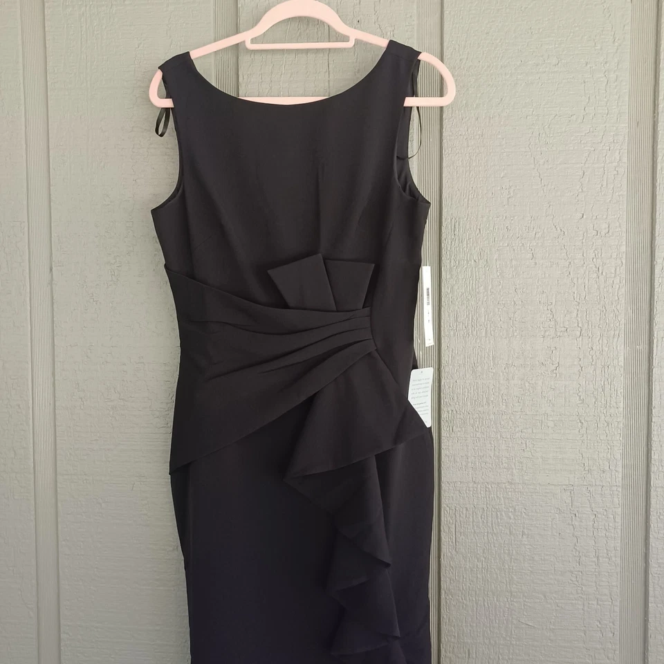 Vestido Vaina Eliza J Talla 8 Negro Volantes Frontal Plisado Cintura Frontal Abertura Cuello Barco Foto 2 de 4