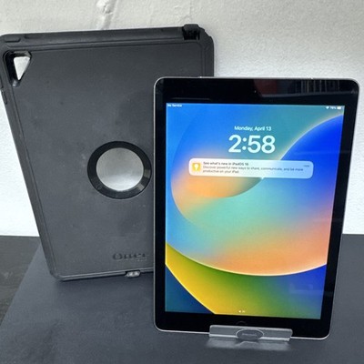 Apple iPad Pro A1674 9.7'' 128GB Space Gray v.16.7.15 Wi-Fi - Verizon