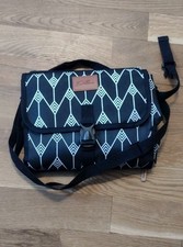 Baby Portable Changing Pad Station Clutch Travel Bag Wipe Diaper Black And White