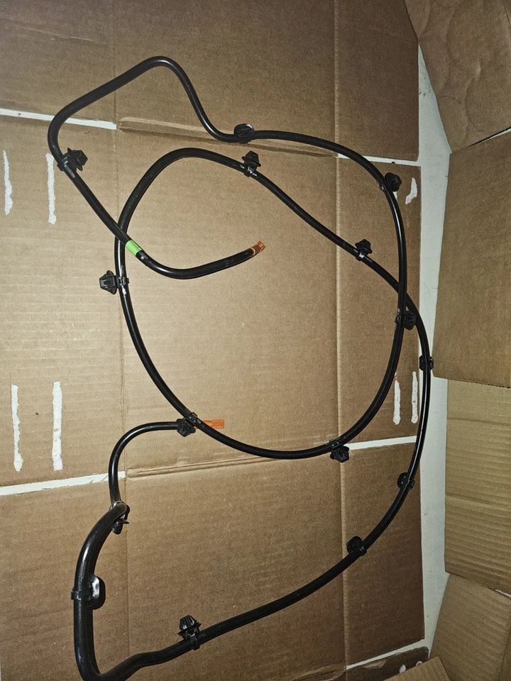 Tubo original Nissan 53545-1LA8A Foto 3 de 4