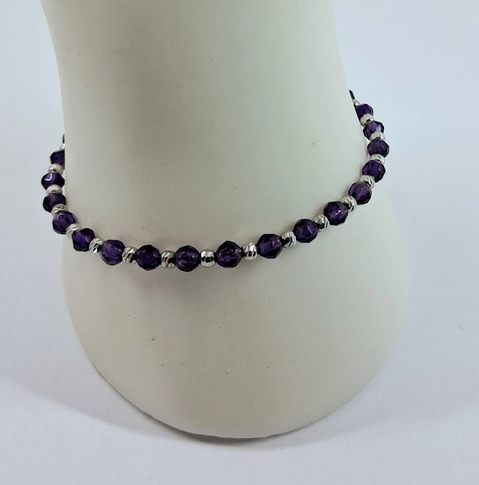 BRACCIALE IN ARGENTO 925 CON PIETRE AMETISTA NATURALE E SFERE IN ARGENTO INCISE - Immagine 3 di 4