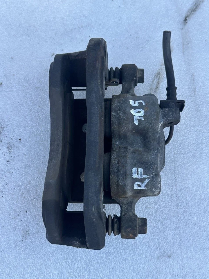 1999 MITSUBISHI MONTERO SPORT RIGHT PASSENGER SIDE FRONT BRAKE CALIPER - Image 2 of 4