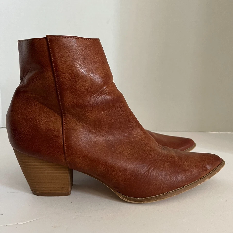 Женские коричневые сапоги Coconut от Matisse Going West с заостренным носком размер 10 М - Изображение 3 из 4