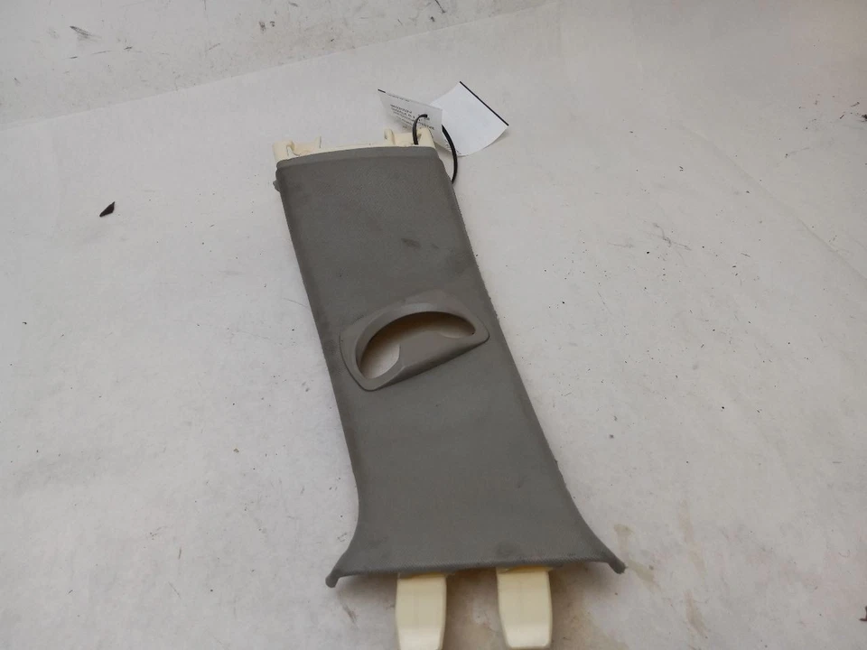 PILAR CENTRAL SUPERIOR LADO IZQUIERDO BMW 325 XI 2006 OEM 51437058335 Foto 2 de 4